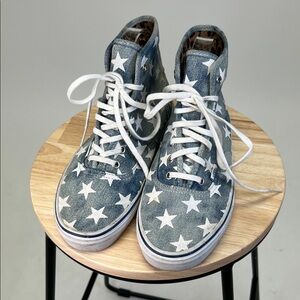 Vans High Top Tennis Shoes Blue with Star Pattern Size 9